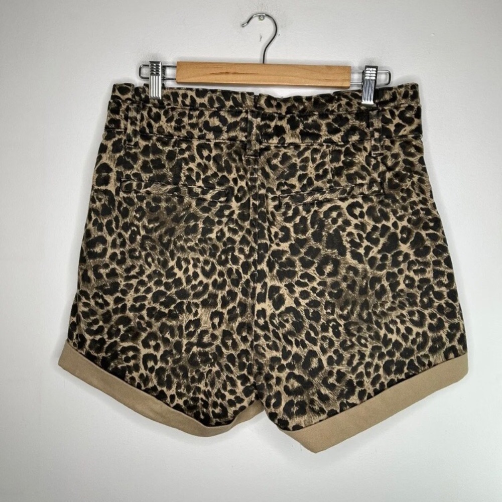 Express stretch shortie high rise leopard shorts size 10 - Picture 3 of 13